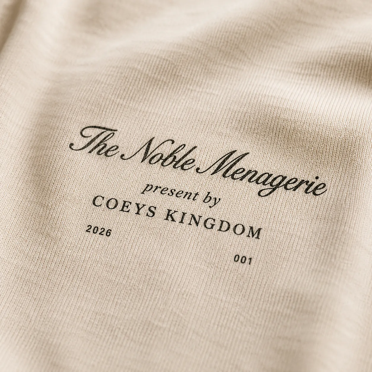 前胸小印特写——“The Noble Menagerie” 花体签名与 2026 / 001 档案条目